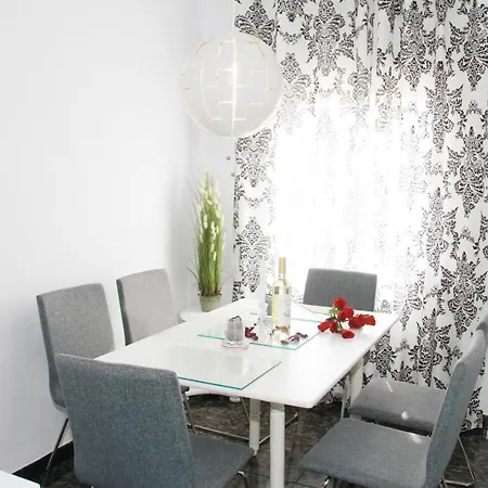Shiny Per Family Apartment Malaga
